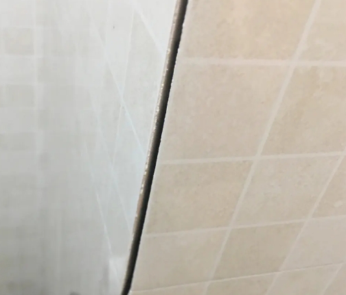 太原市瓷砖空鼓维修公司分享阳台瓷砖脱落的修复过程可以分为以下几个步骤
